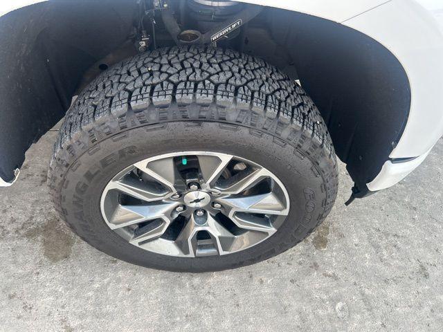 used 2020 Chevrolet Silverado 1500 car, priced at $32,000