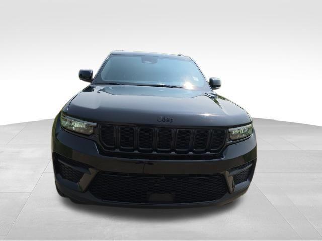 used 2022 Jeep Grand Cherokee car, priced at $32,900