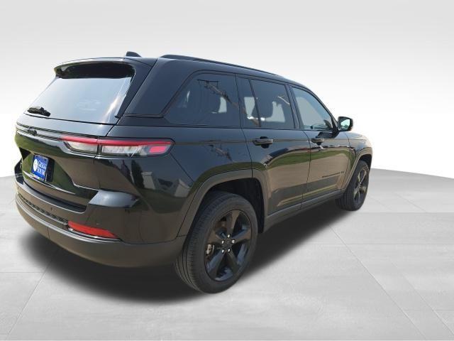 used 2022 Jeep Grand Cherokee car, priced at $32,900