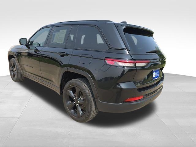 used 2022 Jeep Grand Cherokee car, priced at $32,900
