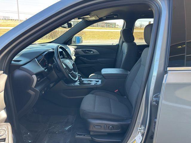 used 2023 Chevrolet Traverse car, priced at $30,000