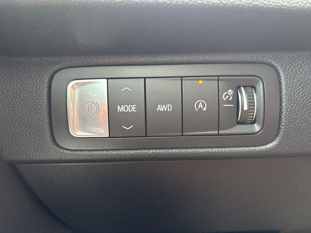 used 2024 Chevrolet Traverse car, priced at $54,000