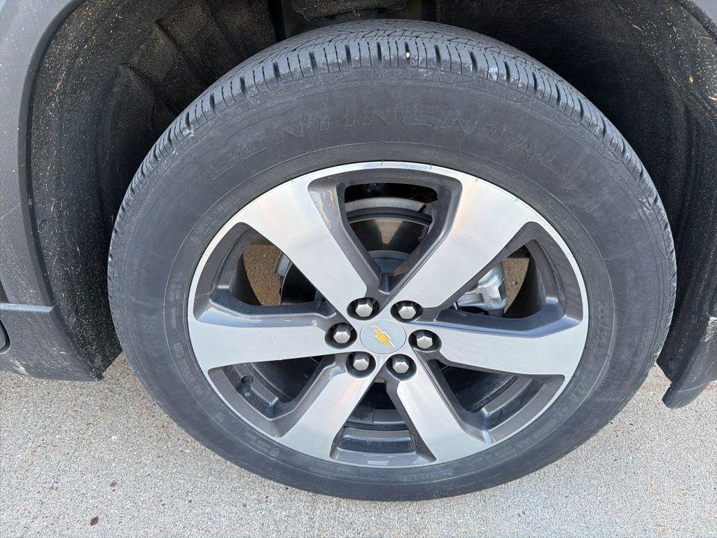 used 2020 Chevrolet Traverse car, priced at $26,714