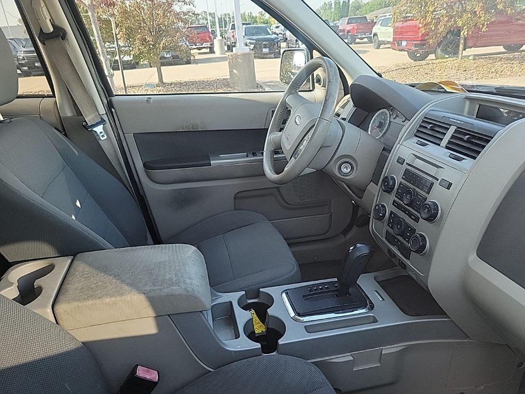 used 2009 Ford Escape car, priced at $6,000