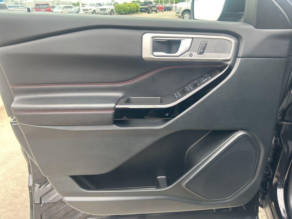 used 2023 Ford Explorer car, priced at $38,900