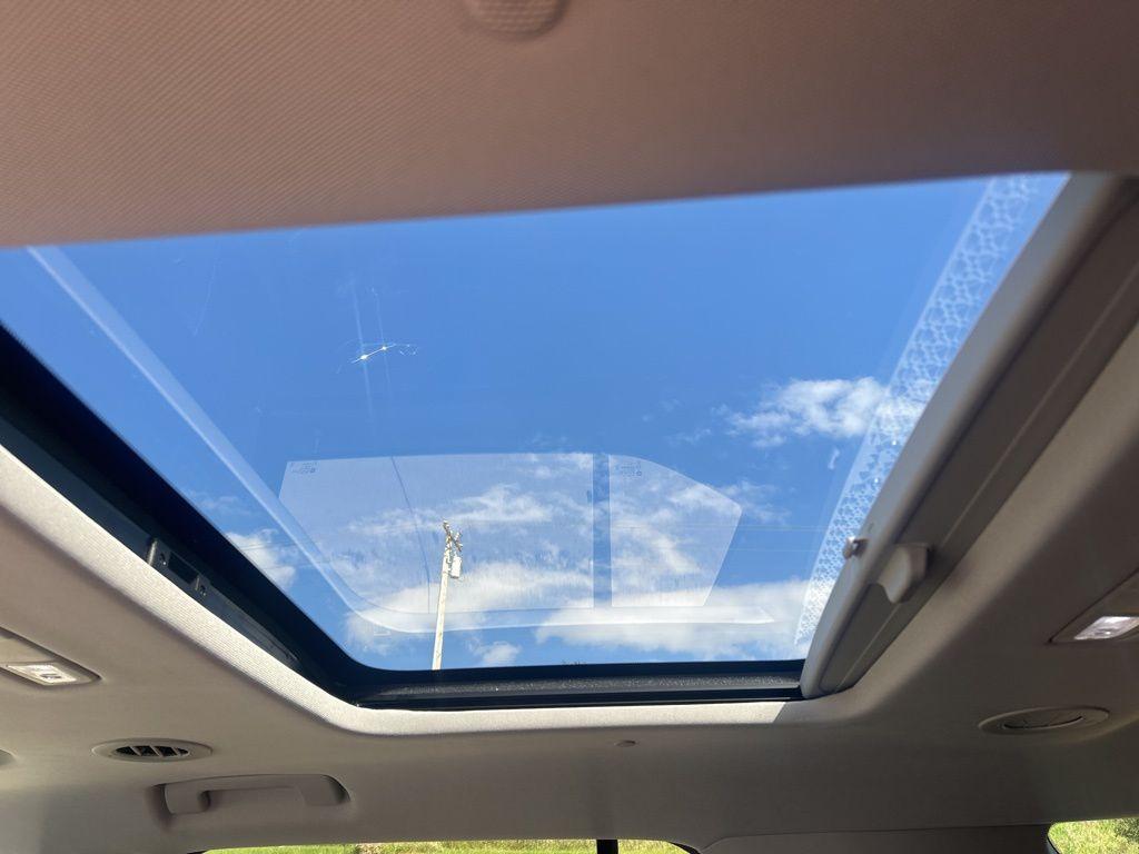 used 2021 Chevrolet Traverse car, priced at $29,500