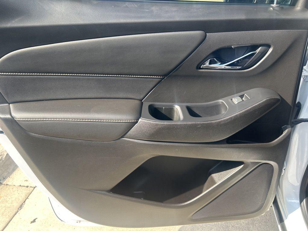 used 2021 Chevrolet Traverse car, priced at $29,500