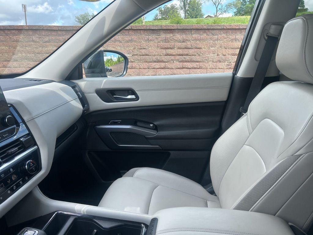 used 2023 Nissan Pathfinder car, priced at $35,550