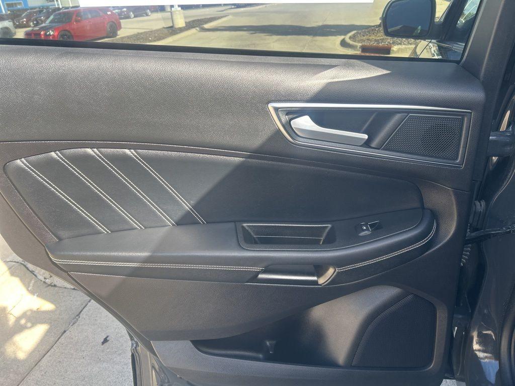 used 2021 Ford Edge car, priced at $29,900