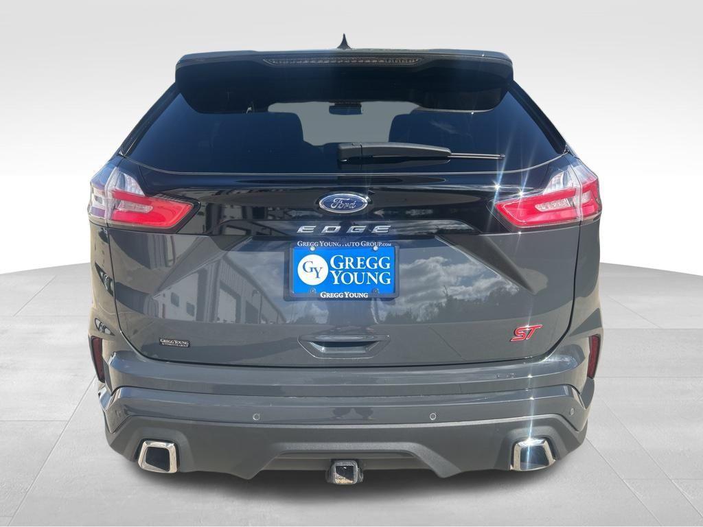 used 2021 Ford Edge car, priced at $29,900