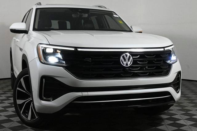 used 2024 Volkswagen Atlas car, priced at $44,077