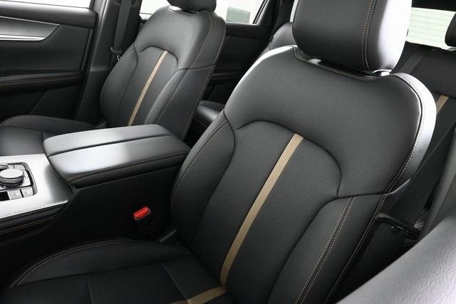 new 2025 Mazda CX-70 car, priced at $53,306