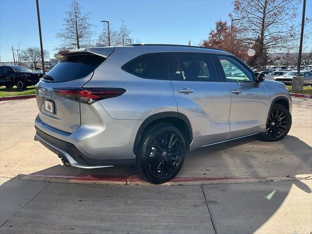 used 2024 Toyota Highlander car, priced at $38,901