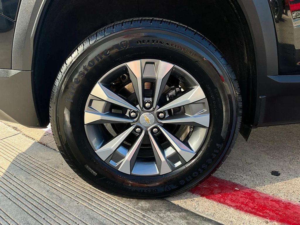used 2025 Chevrolet Equinox car, priced at $22,901