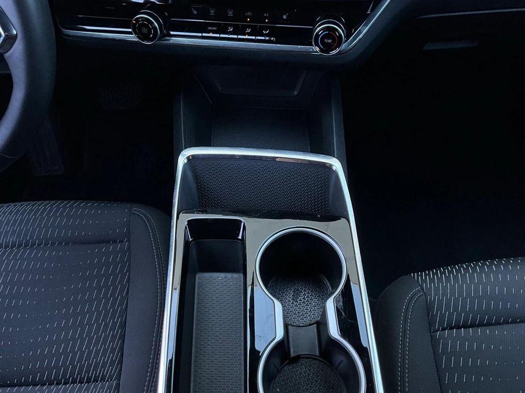 used 2025 Chevrolet Equinox car, priced at $26,901