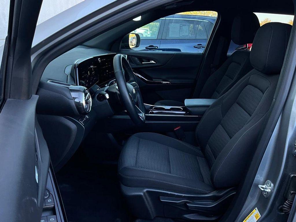 used 2025 Chevrolet Equinox car, priced at $26,901