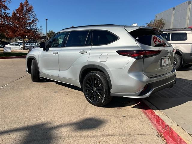 used 2024 Toyota Highlander car, priced at $38,901