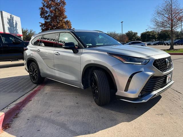 used 2024 Toyota Highlander car, priced at $38,901