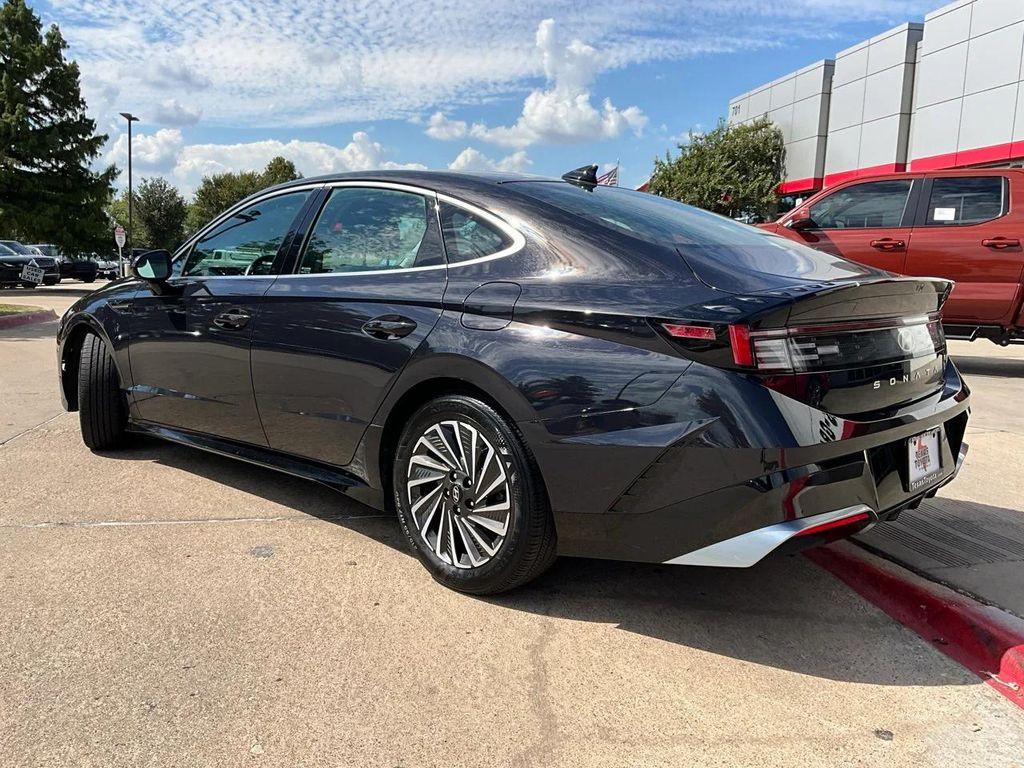 used 2024 Hyundai Sonata Hybrid car, priced at $21,901