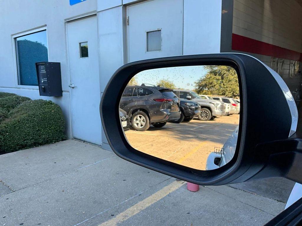 used 2025 Chevrolet Equinox car, priced at $25,901