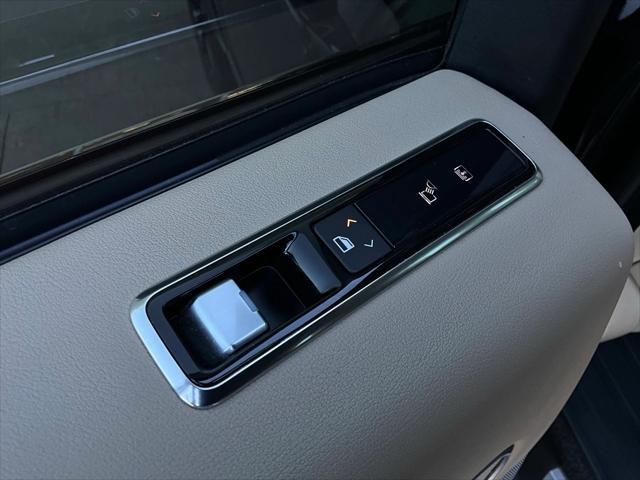 used 2018 Land Rover Range Rover car, priced at $22,901