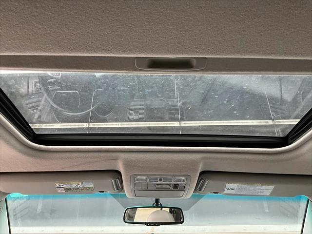used 2013 Toyota Highlander car, priced at $13,701