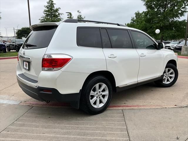 used 2013 Toyota Highlander car, priced at $13,701