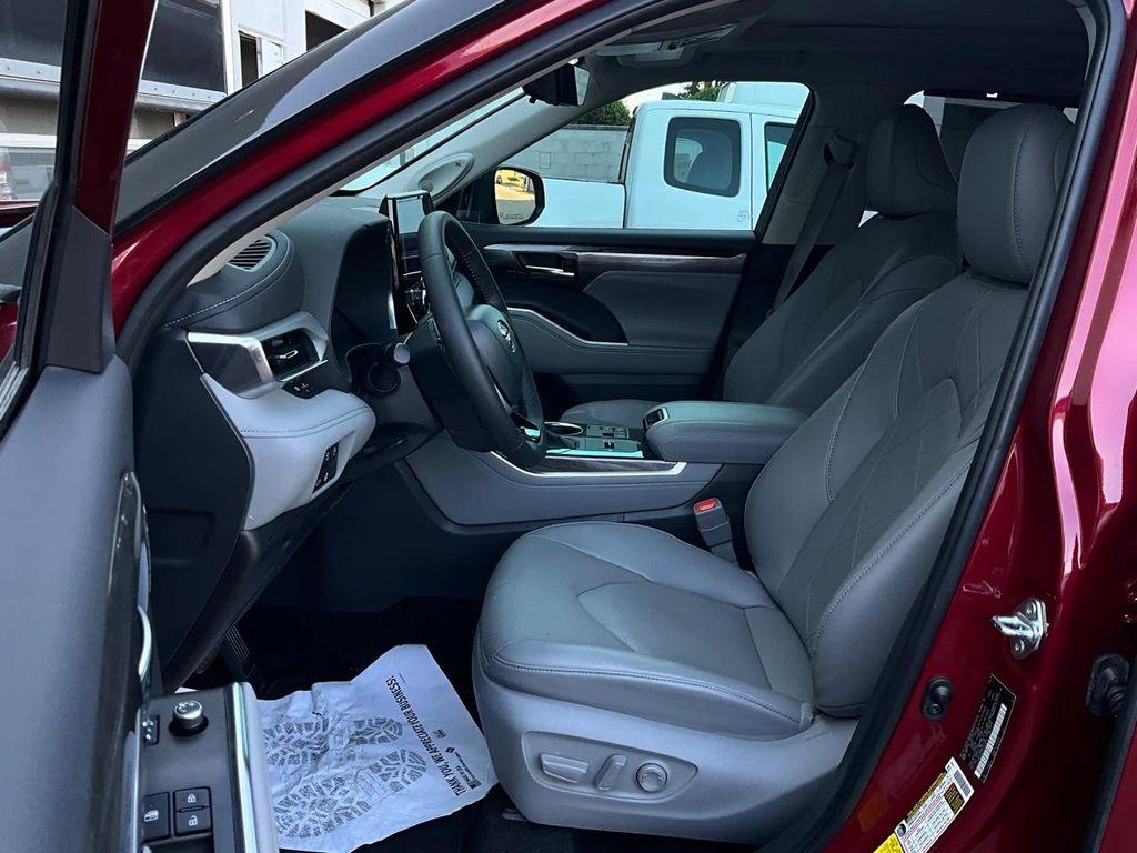 used 2024 Toyota Highlander car, priced at $46,901
