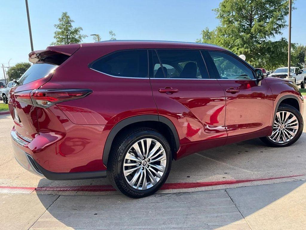 used 2024 Toyota Highlander car, priced at $46,901