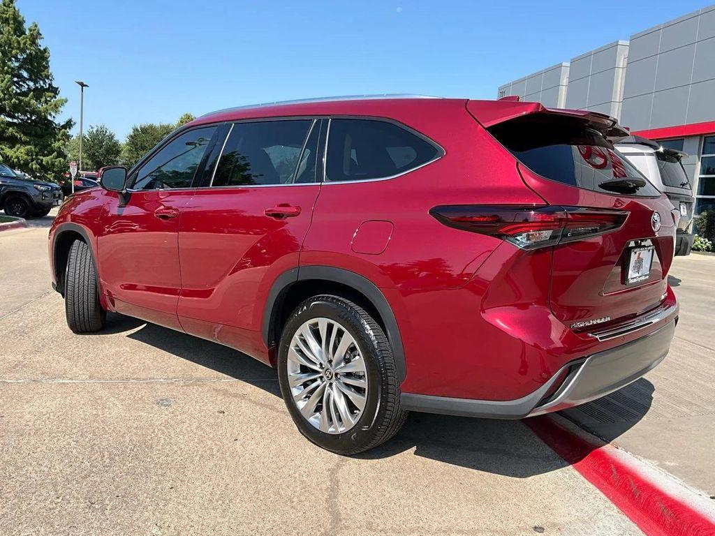 used 2024 Toyota Highlander car, priced at $46,901