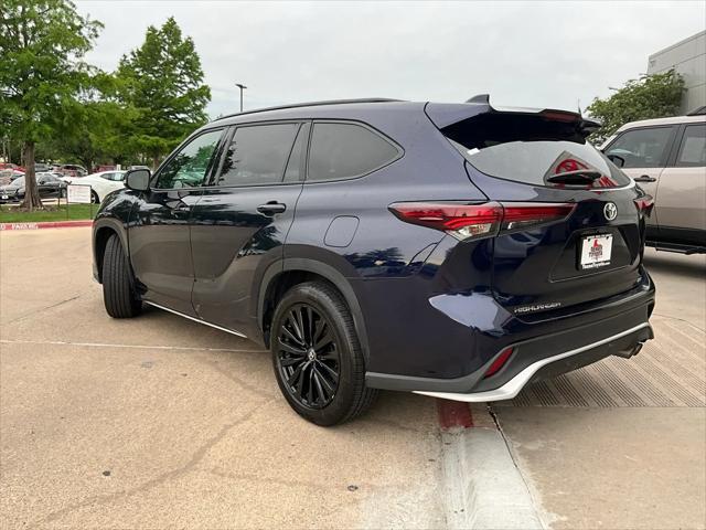 used 2024 Toyota Highlander car, priced at $38,901