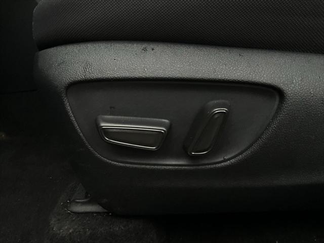used 2023 Toyota Highlander car, priced at $33,901
