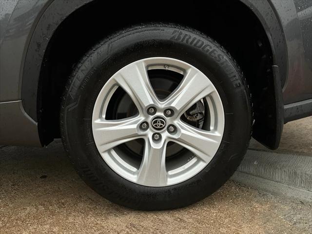 used 2023 Toyota Highlander car, priced at $33,901