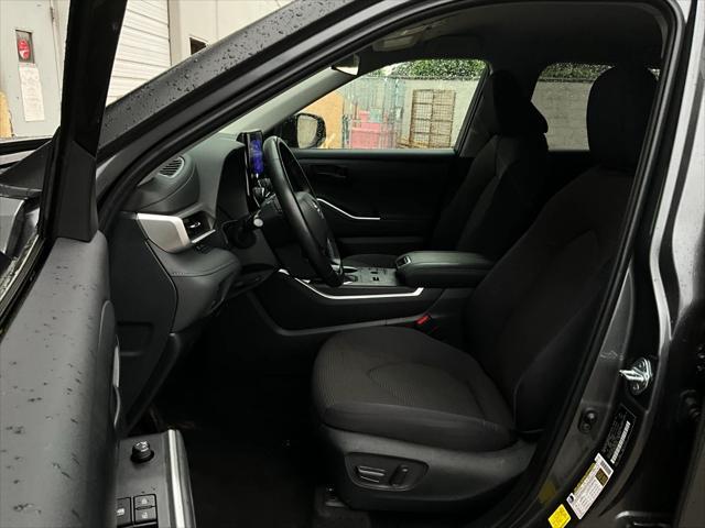 used 2023 Toyota Highlander car, priced at $33,901