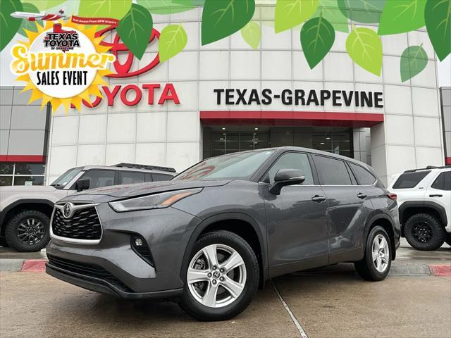 used 2023 Toyota Highlander car, priced at $33,901