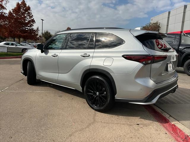 used 2024 Toyota Highlander car, priced at $38,901