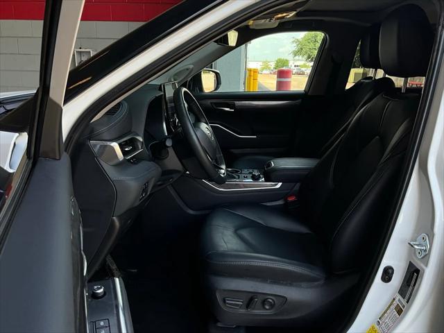 used 2024 Toyota Highlander car, priced at $44,901