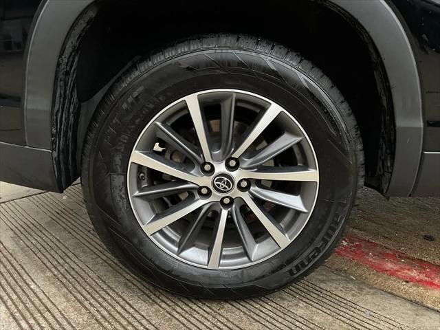 used 2019 Toyota Highlander car, priced at $25,901