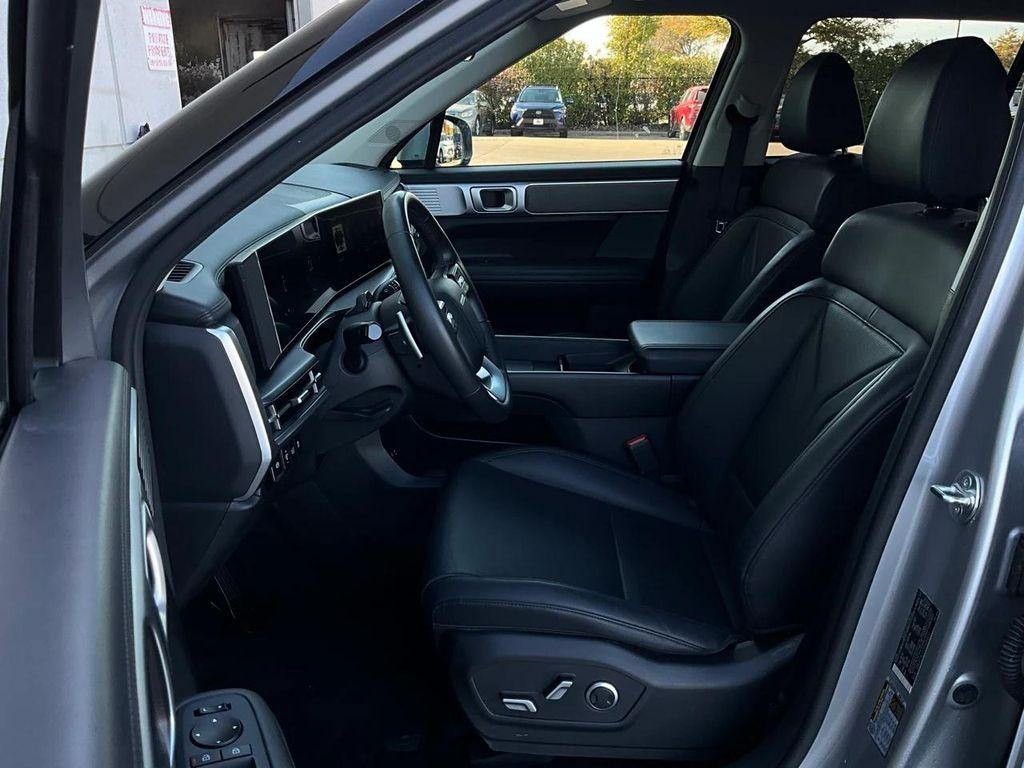 used 2025 Hyundai Santa Fe car, priced at $28,901