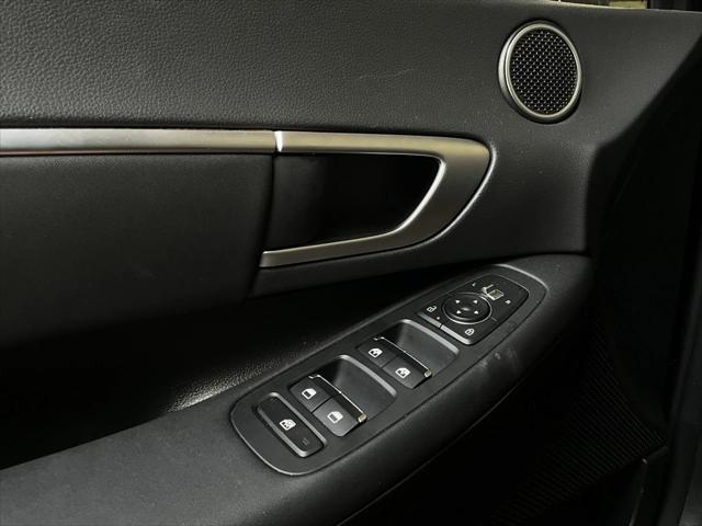 used 2024 Hyundai Sonata Hybrid car, priced at $22,901