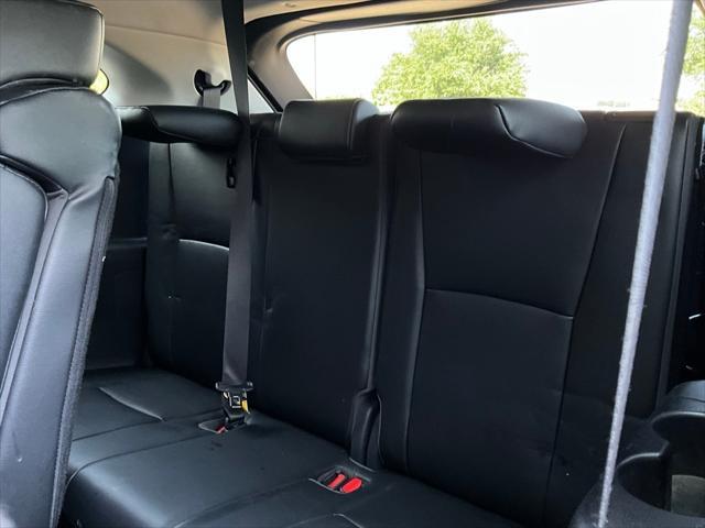 used 2022 Toyota Highlander Hybrid car, priced at $32,901