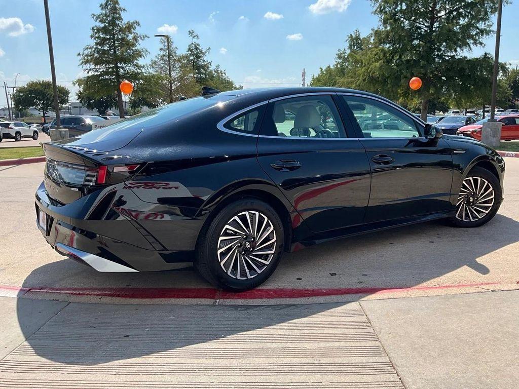 used 2024 Hyundai Sonata Hybrid car, priced at $22,401