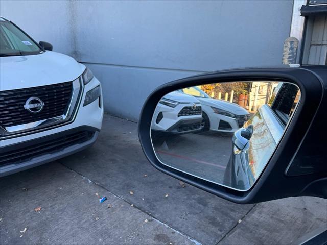 used 2019 Mercedes-Benz GLC 300 car, priced at $19,901