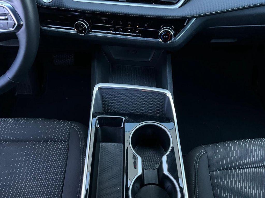 used 2025 Chevrolet Equinox car, priced at $22,901