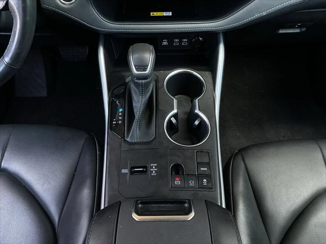 used 2023 Toyota Highlander car, priced at $35,901