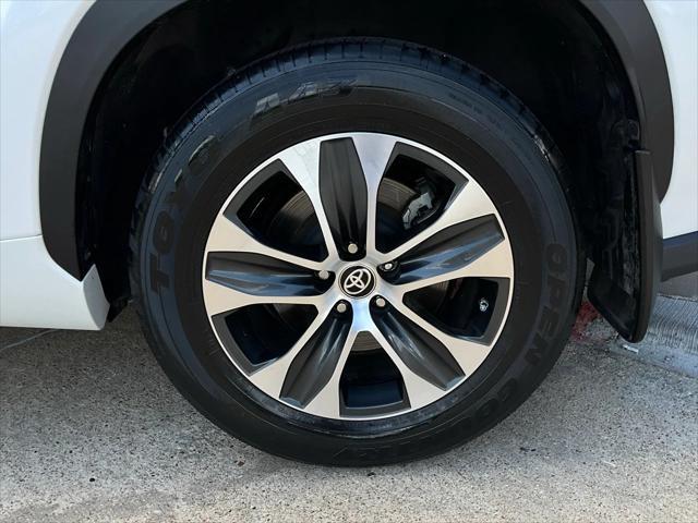 used 2023 Toyota Highlander car, priced at $35,901