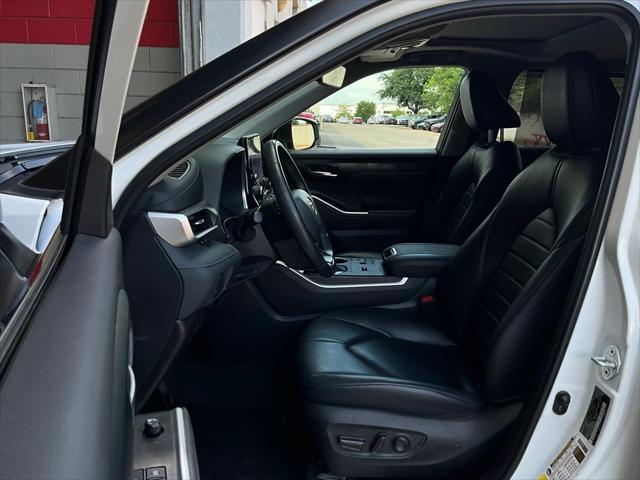 used 2023 Toyota Highlander car, priced at $35,901