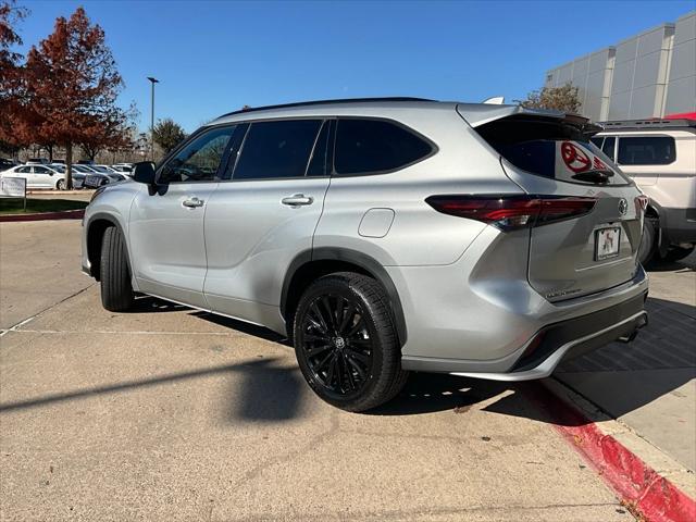 used 2024 Toyota Highlander car, priced at $38,901