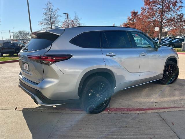 used 2024 Toyota Highlander car, priced at $38,901