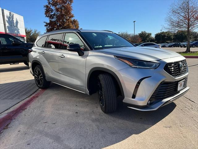 used 2024 Toyota Highlander car, priced at $38,901